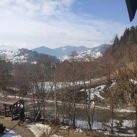 Guest house Gallery Of Mountains Holiday *