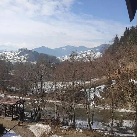 Πανσιόν Gallery Of Mountains Holiday 4*